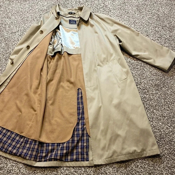 Jos A. Banks Executive Collection Beige Trench Coat with Winter Lining - Picture 3 of 11